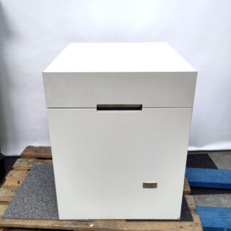 Diskmaskin i utdragslåda med tvättställ