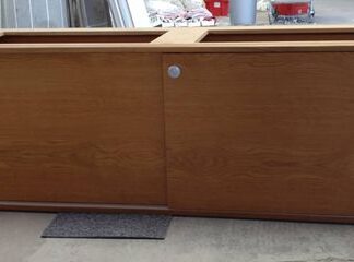 Förvaringsskåp med skjutdörrar, ek