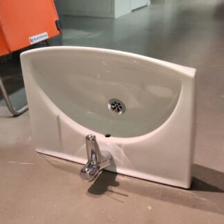 Porslinstvättställ