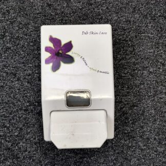 Tvåldispenser kantig